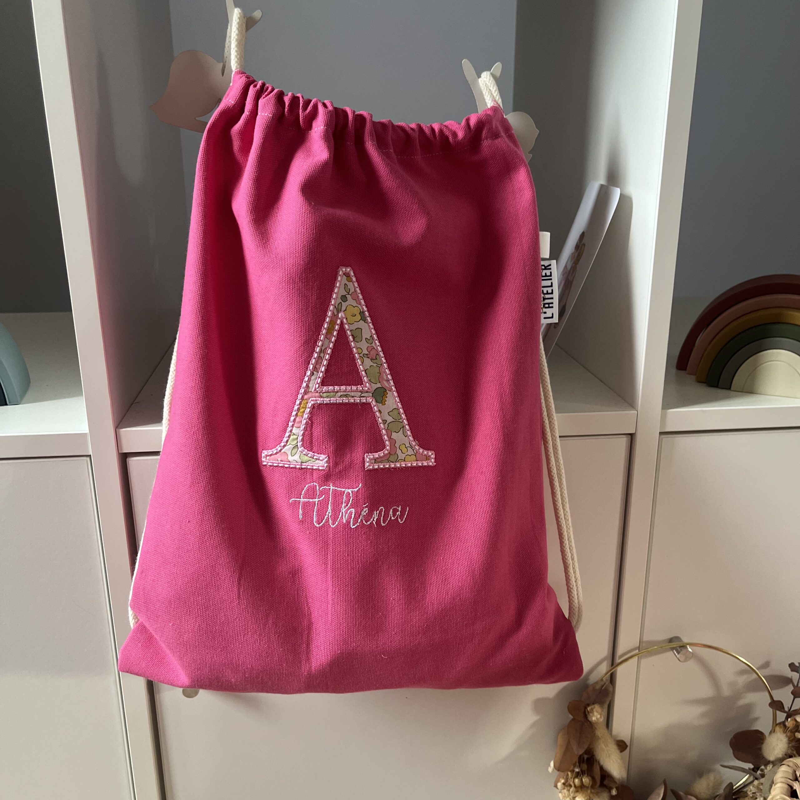 Le sac à dos classique avec lettrine
