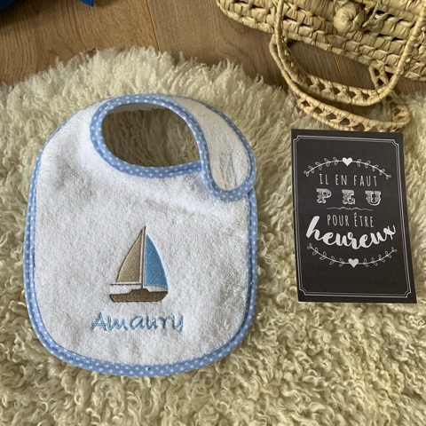 Le bavoir bébé