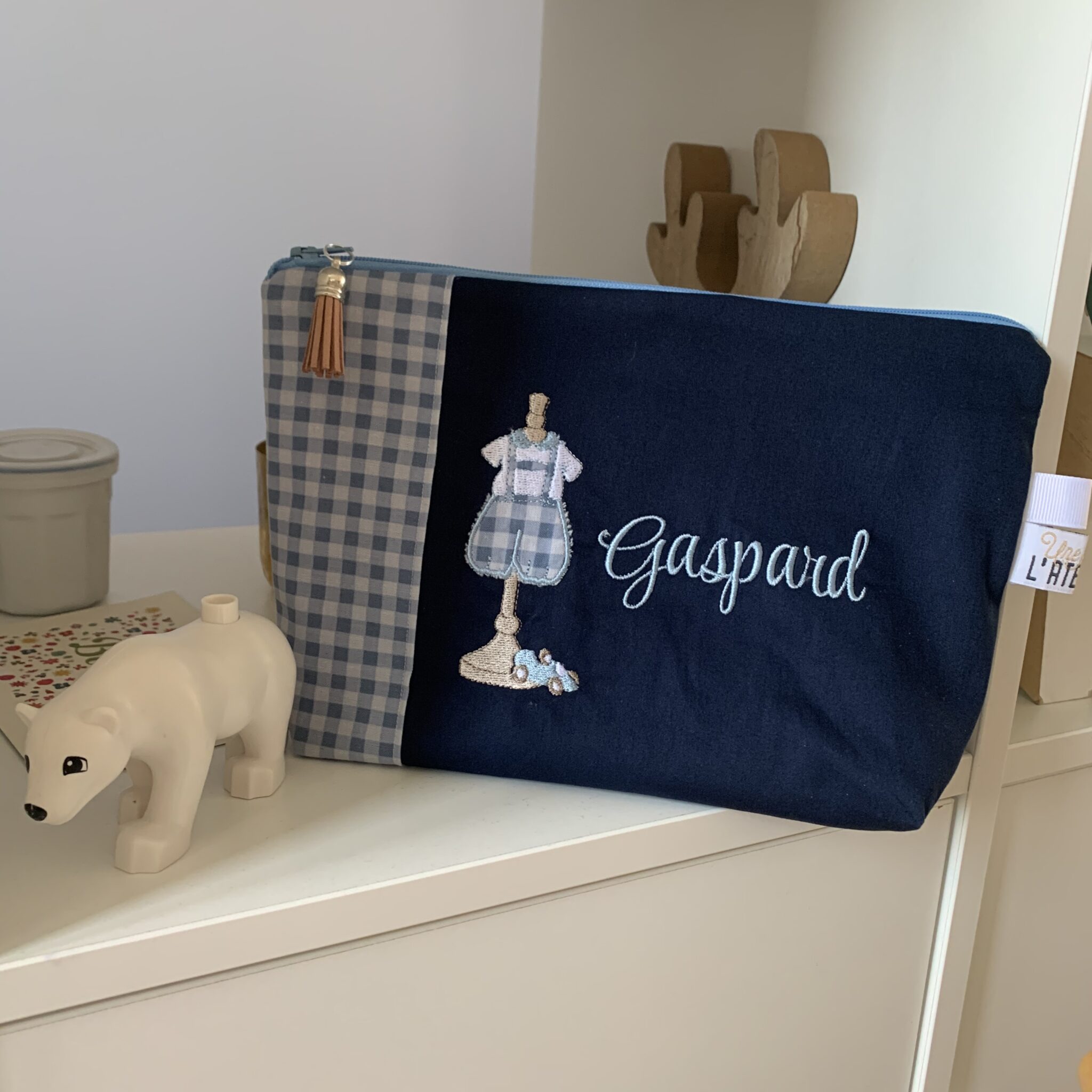 La trousse classique bande verticale